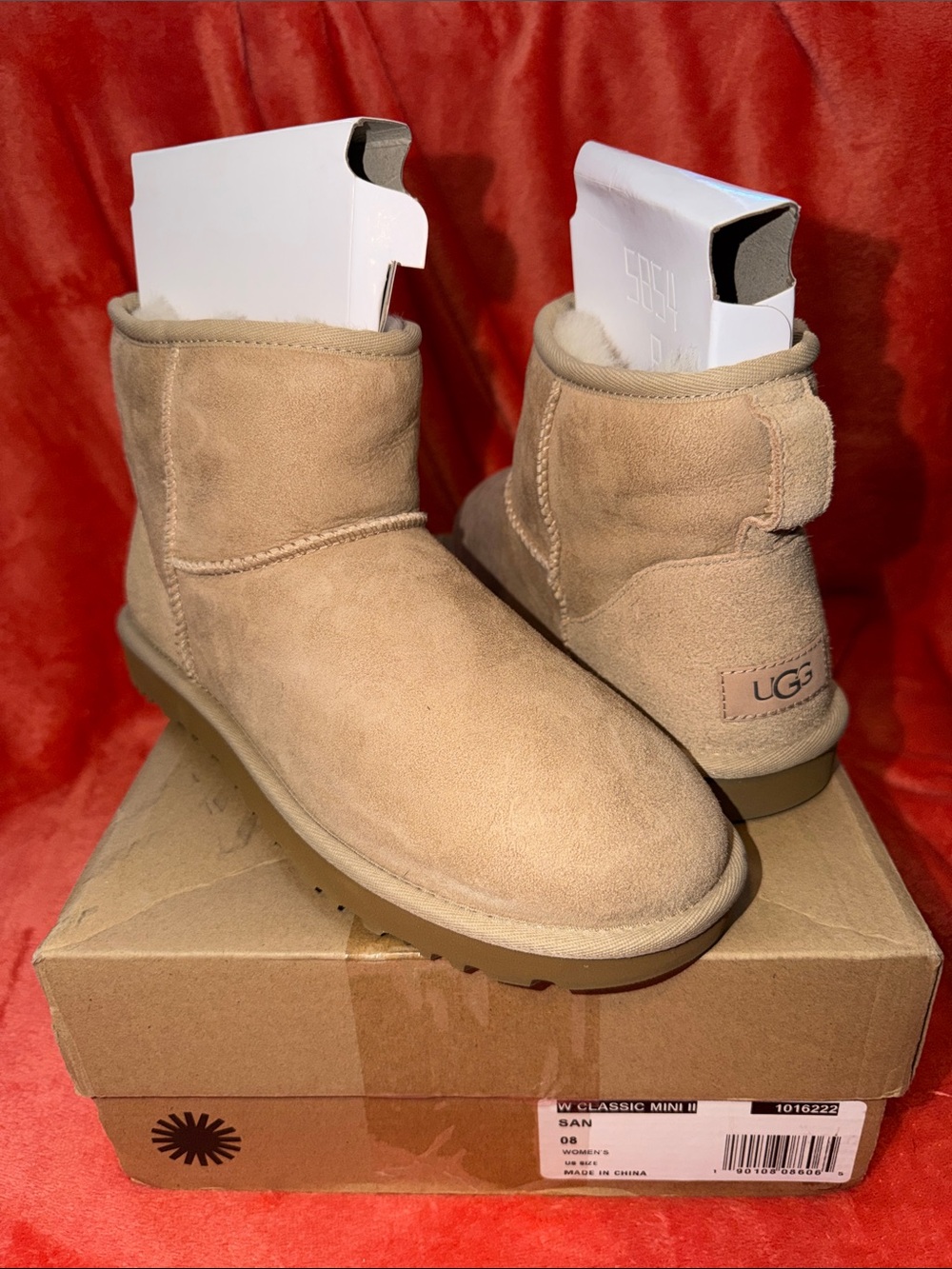 NIB Uggs Classic Mini II Chestnut Women’s size 8